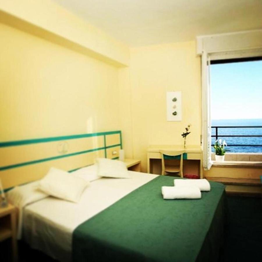Hotel La Scogliera Cavi di Lavagna Eksteriør billede