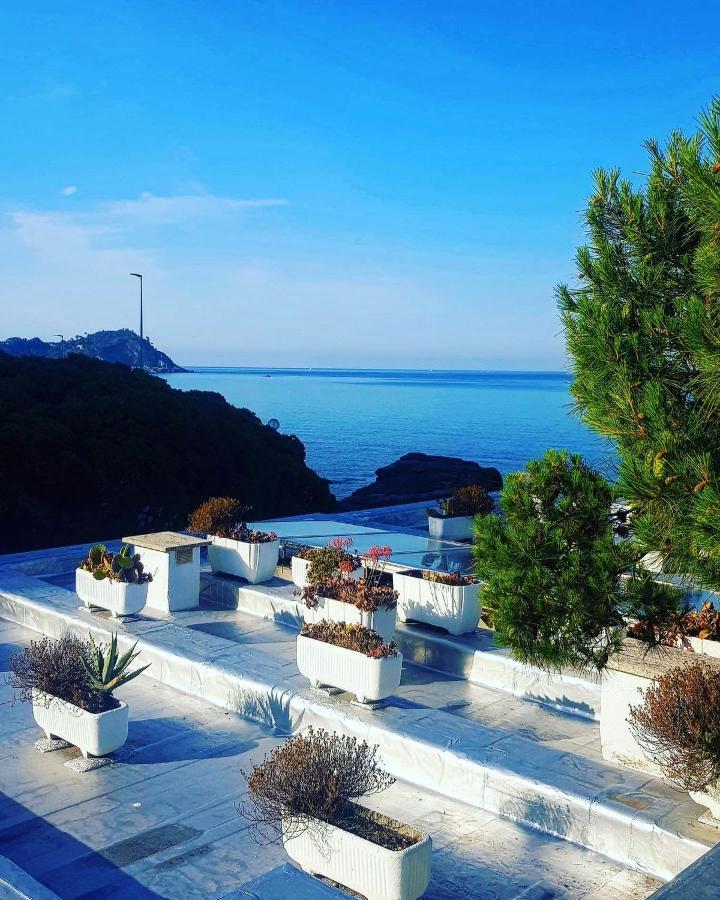 Hotel La Scogliera Cavi di Lavagna Eksteriør billede
