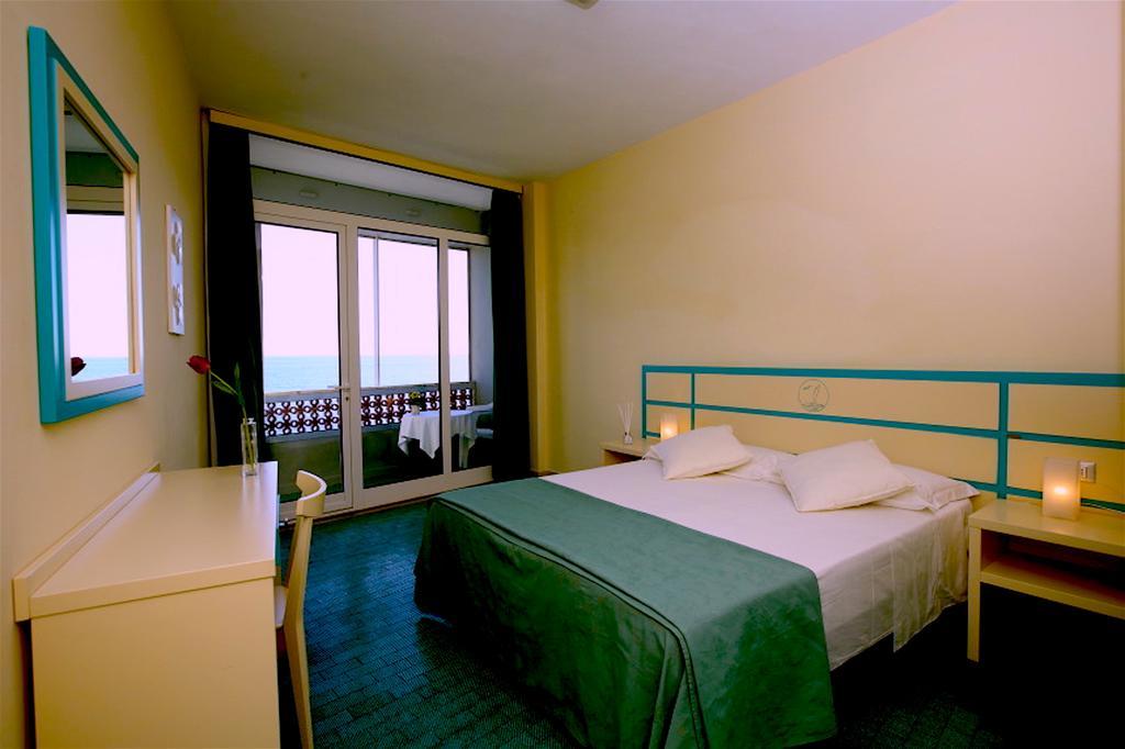 Hotel La Scogliera Cavi di Lavagna Eksteriør billede