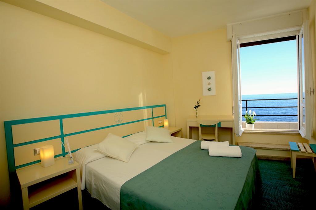 Hotel La Scogliera Cavi di Lavagna Eksteriør billede