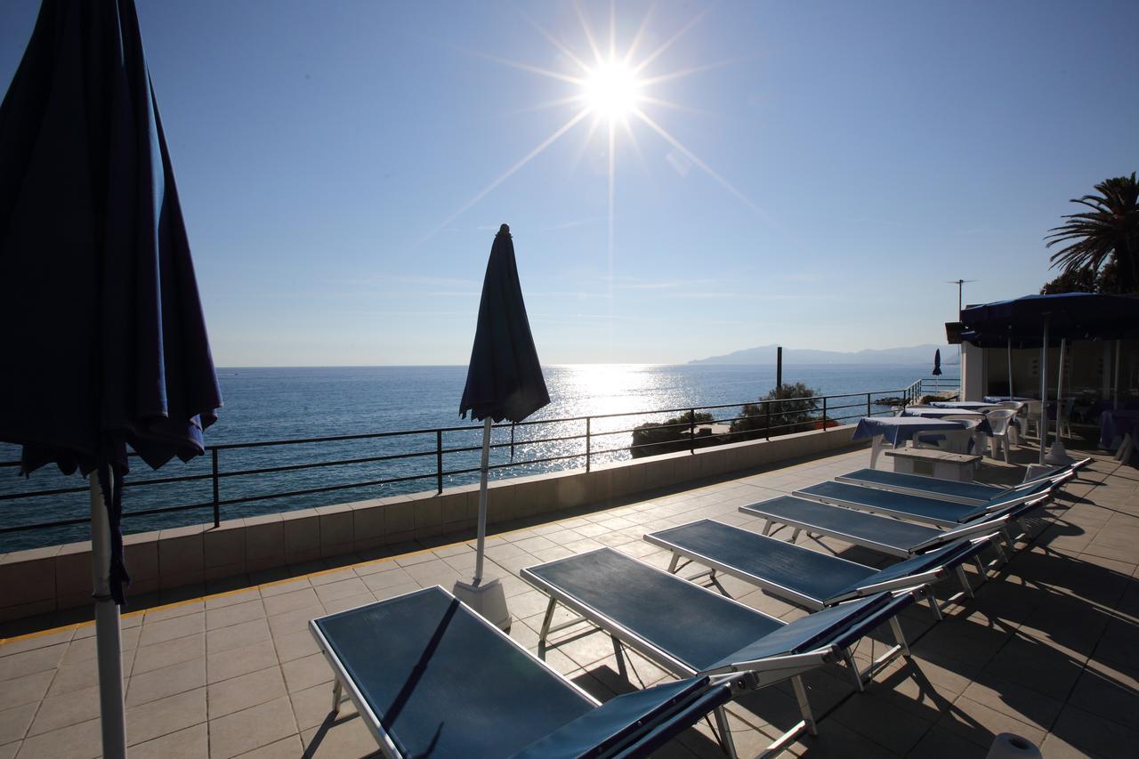 Hotel La Scogliera Cavi di Lavagna Eksteriør billede