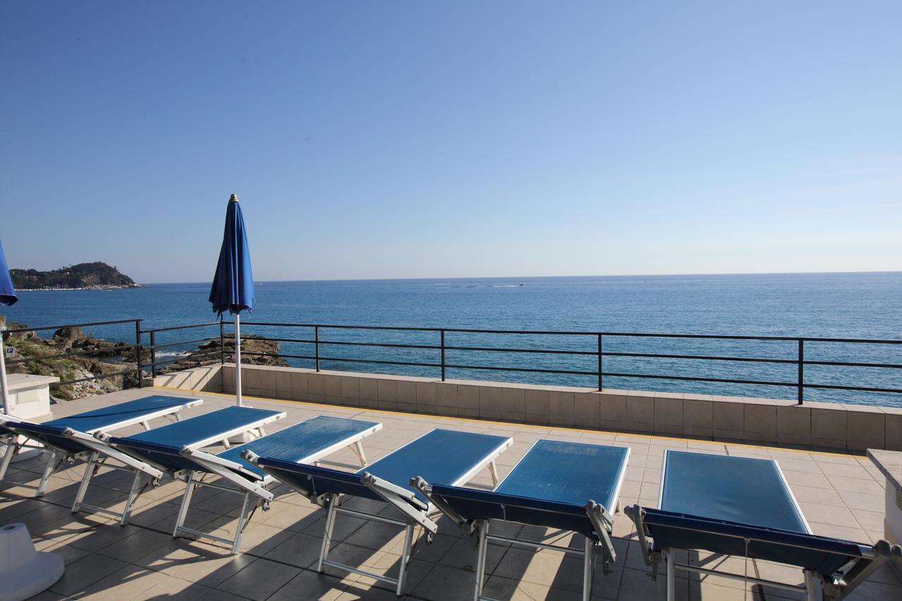 Hotel La Scogliera Cavi di Lavagna Eksteriør billede